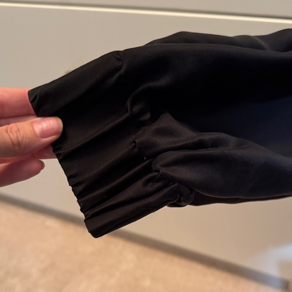 LUNYA Washable Silk Robe - Picture 6 of 7